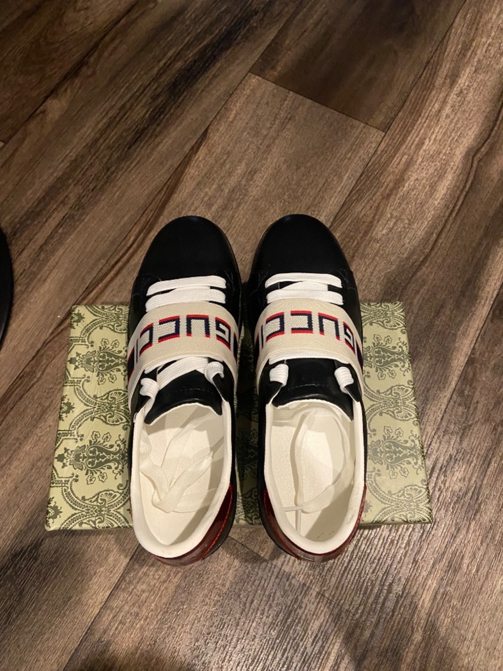 Shoes - Picture 5 of 8